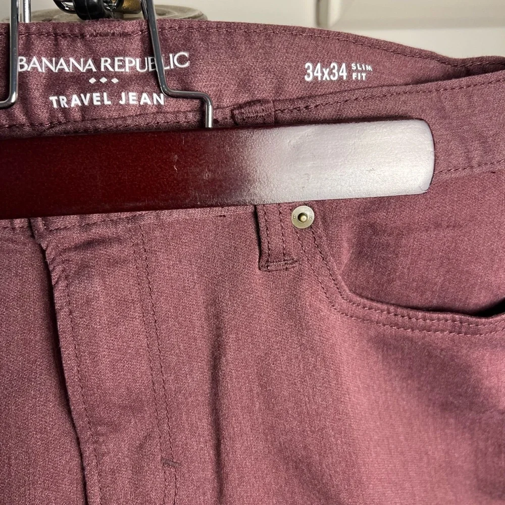 Banana Republic travel Pants plum color 34/34 soft material skinny leg